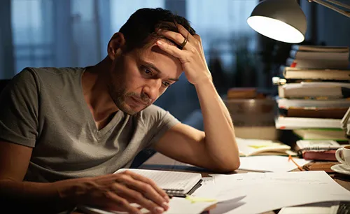 Невозможность концентрации на работе Мужчина с признаками неврастении